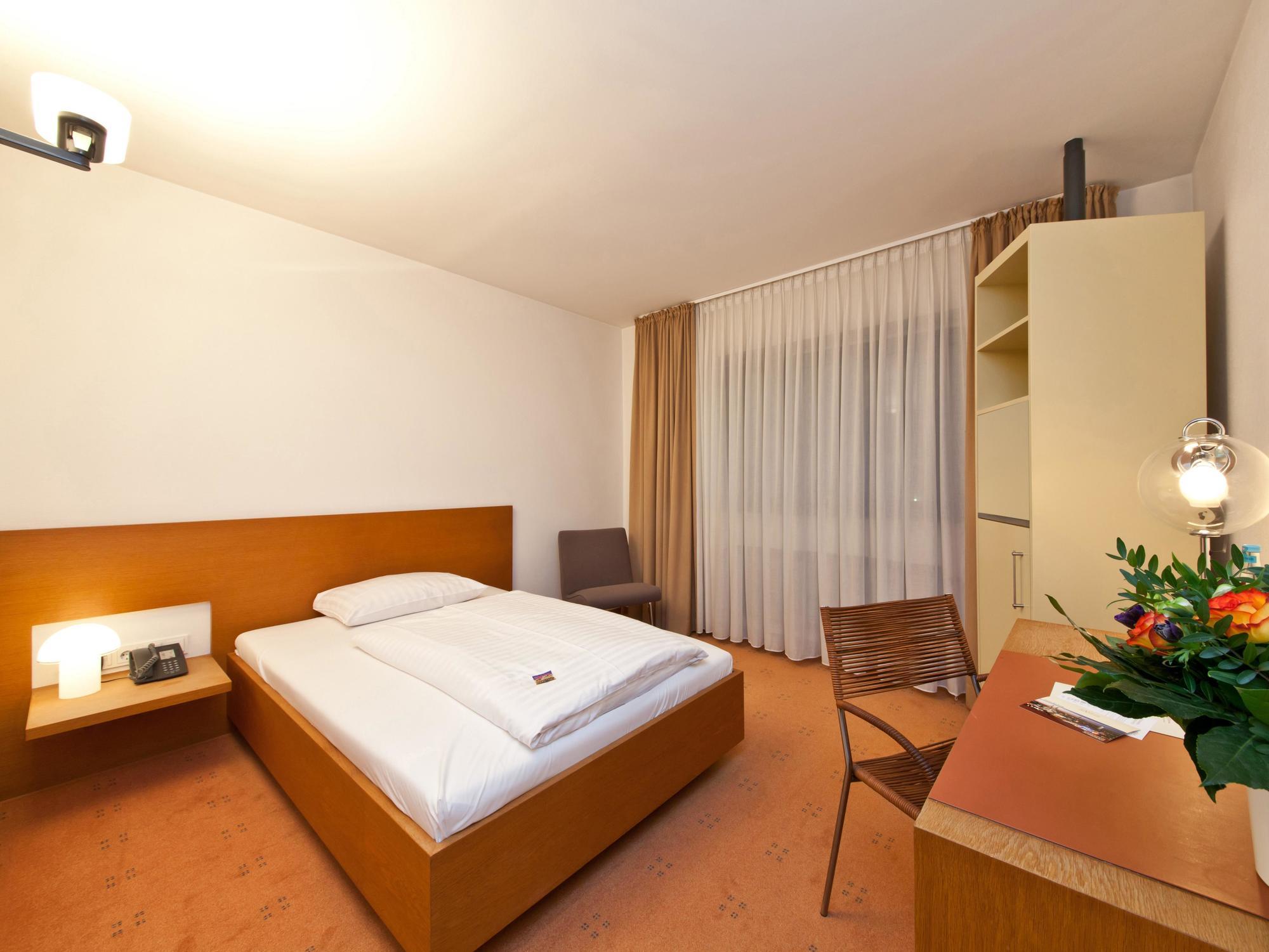 Select Hotel Silence Garden Koeln Luaran gambar